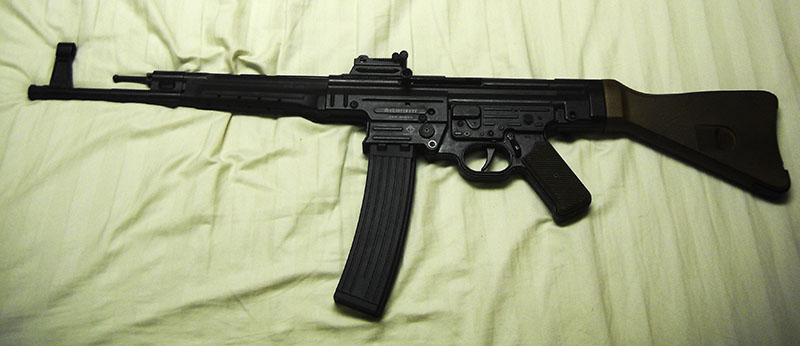 left side profile of GSG StG 44